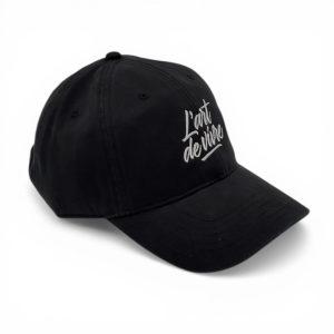 Casquette “L’art de vivre” large